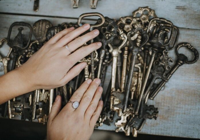 Protecting Jewelry from Heat and Humidity